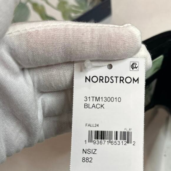 BNIB black & blue embossed leather wallet - Picture 5 of 9